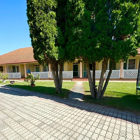 Budai Apartmanhaz Apartment *