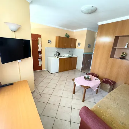 Budai Apartmanhaz *