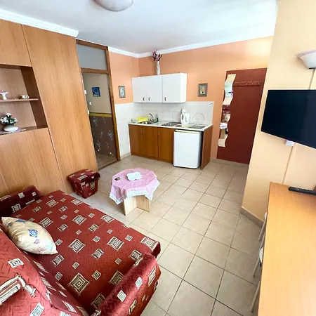 شقة Budai Apartmanhaz *