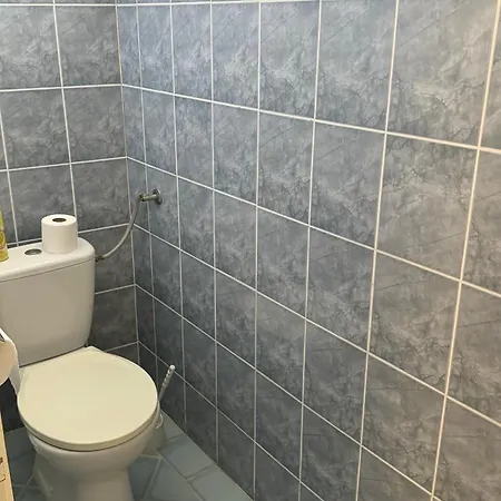 Budai Apartmanhaz شقة *